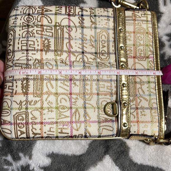 Coach graffiti can be crossbody bag - Picture 7 of 8